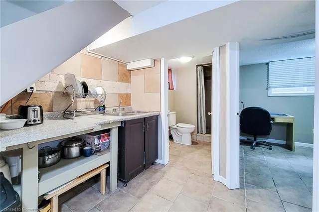 Additional image 32 of 36 Mapes Ave