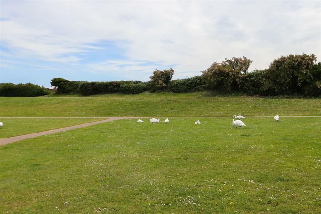 Additional image 12 of Sea Point, Barry