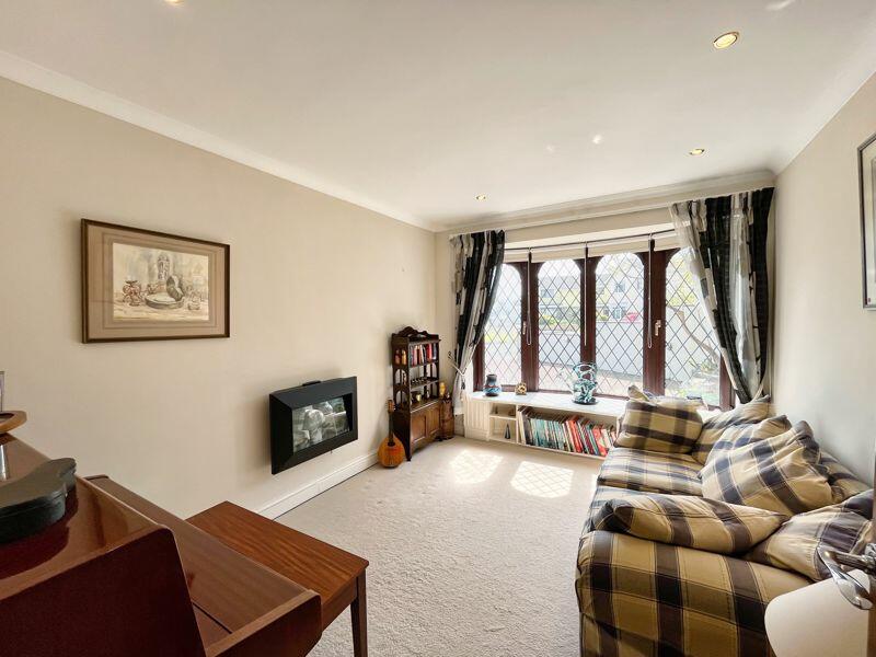 Additional image 14 of 6 Long Acre Court, Porthcawl, Bridgend, CF36 3TJ