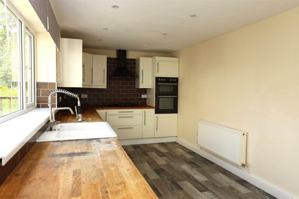 Additional image 9 of Borough Close, Cowbridge, Vale of Glamorgan, CF71 7BN