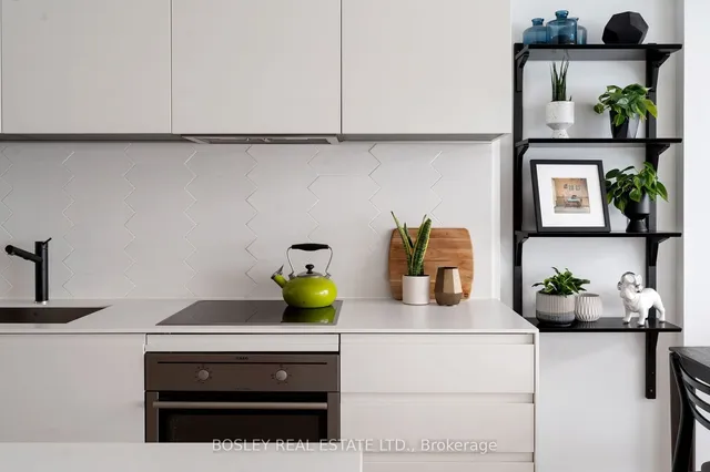 Additional image 12 of 201 Carlaw Ave Unit 242