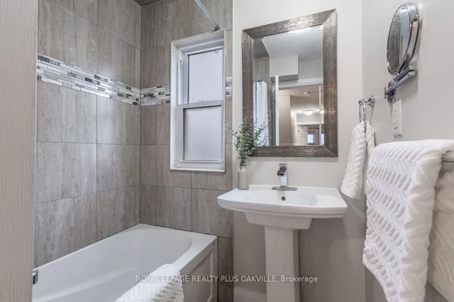 Additional image 23 of 29 1/2 Rosemont Ave