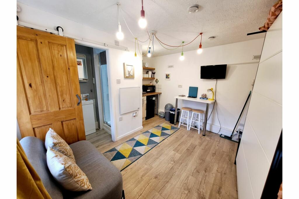 Additional image 15 of Cardiff Road, Treharris, CF46