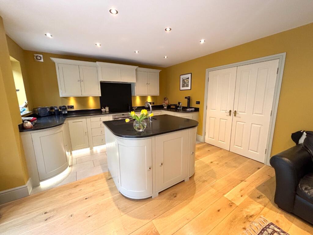 Additional image 8 of The Granary, High Street, Oakhill