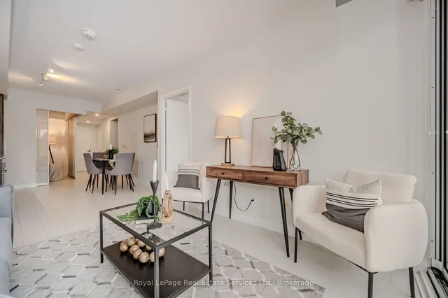 Additional image 11 of 19 Western Battery Rd Unit 310