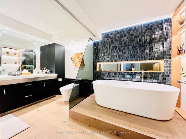 Additional image 16 of 1 Concorde Pl Unit 703