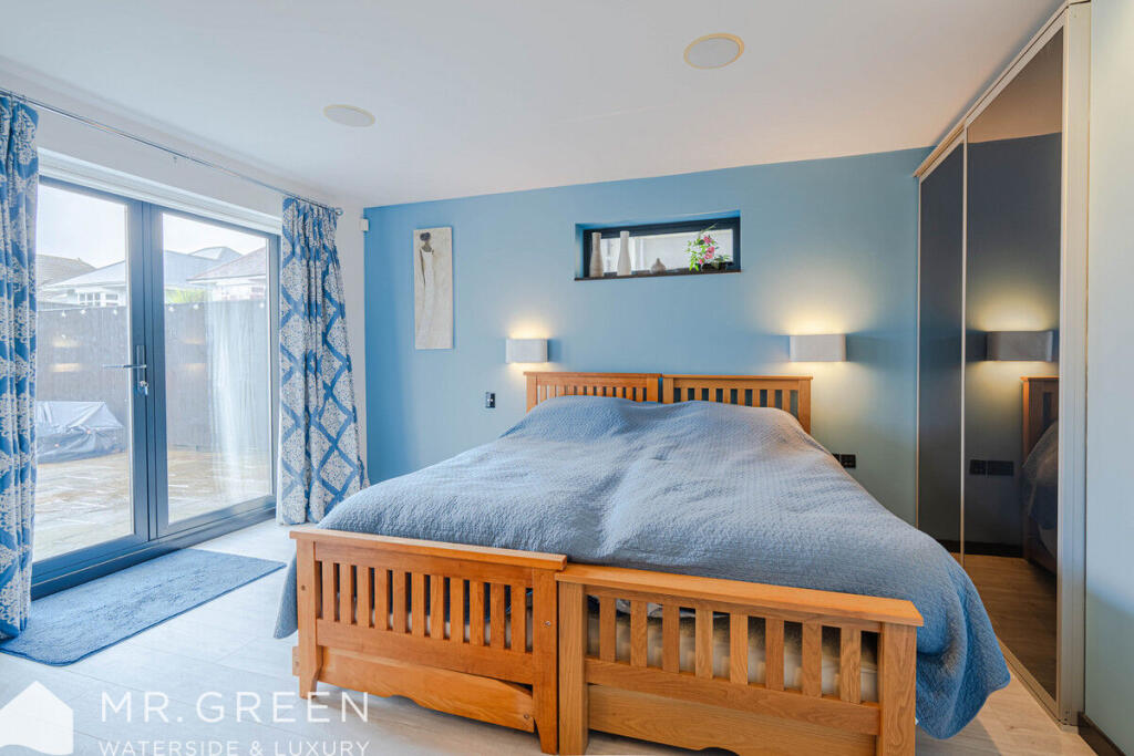 Additional image 21 of Ocean, 53 Boscombe Overcliff Drive, Bournemouth, BH5 2DW