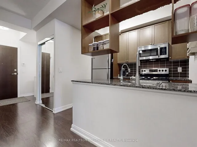 Additional image 9 of 151 Village Green Sq Unit 106