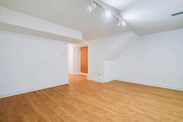 Additional image 26 of 26 Hazel Ave