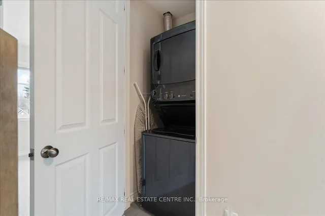 Additional image 31 of 219 Dundas St Unit 13