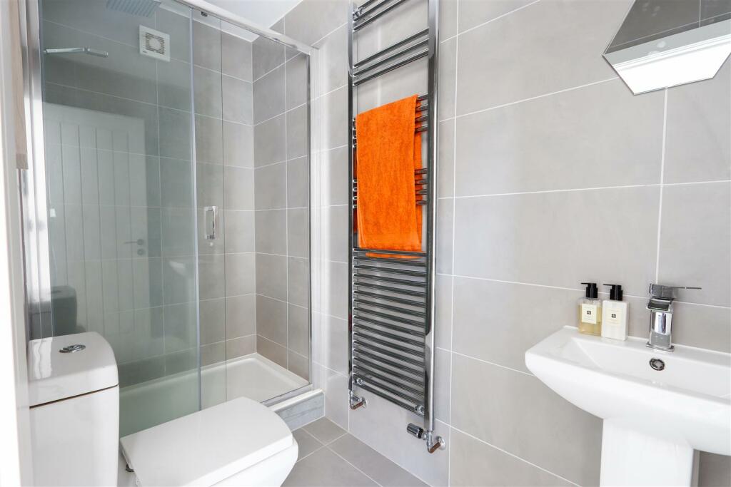 Additional image 10 of Port Road West, Barry