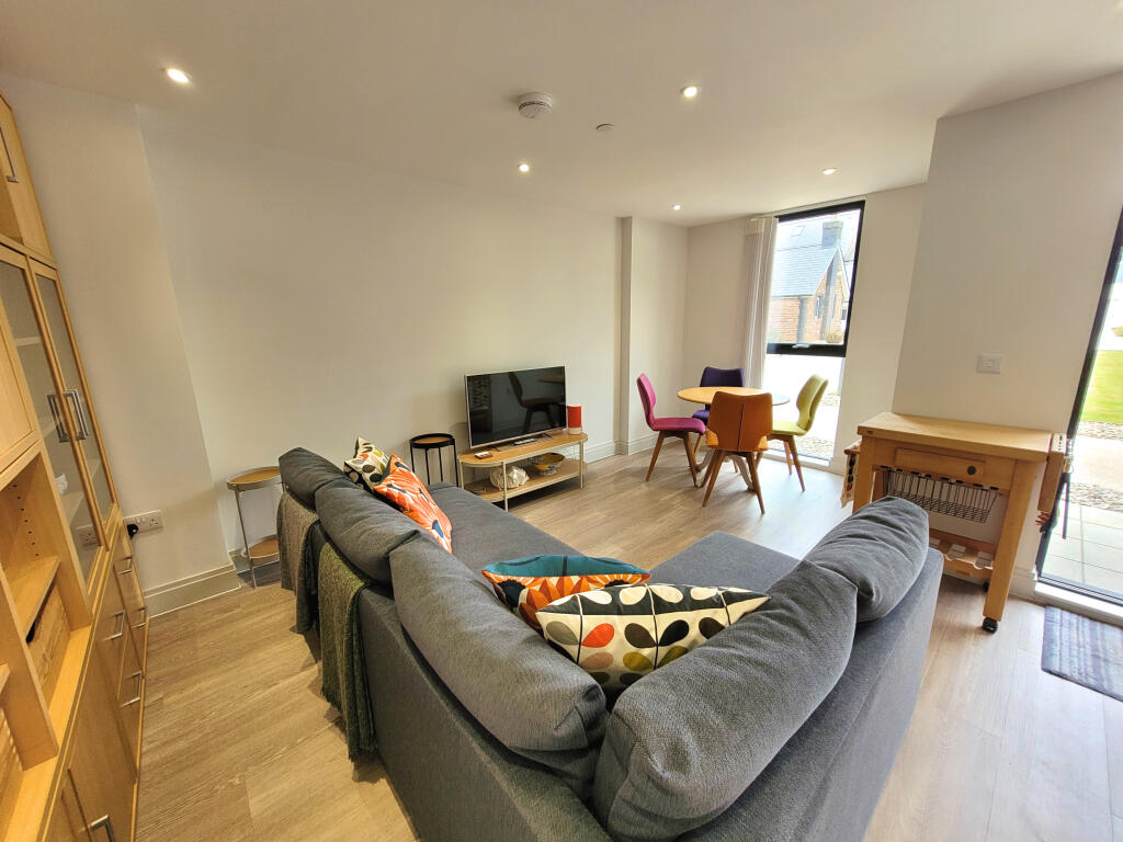 Additional image 5 of THE REST, REST BAY, PORTHCAWL, CF36 3UP