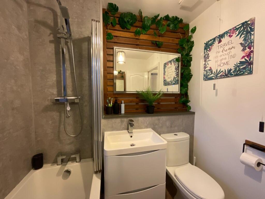 Additional image 4 of Port Side Close, Crews Hole, Bristol