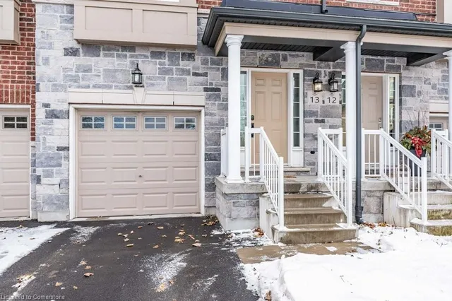Additional image 2 of 2220 Queensway Dr Unit 13