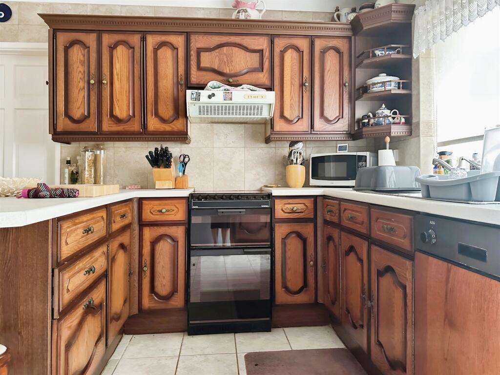 Additional image 14 of Lakeside Gardens, Merthyr Tydfil