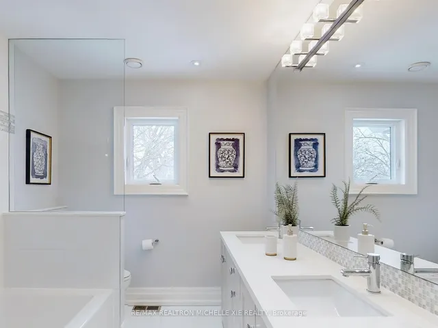 Additional image 32 of 28 Addison Cres