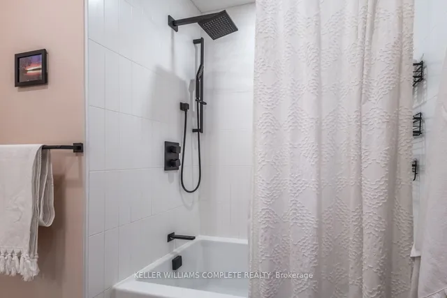 Additional image 22 of 40 Linwood Ave