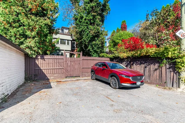 Additional image 30 of 119 Macpherson Ave