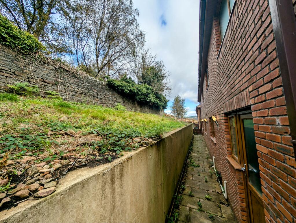 Additional image 27 of Springfield Rise, Treharris, CF46 5RD