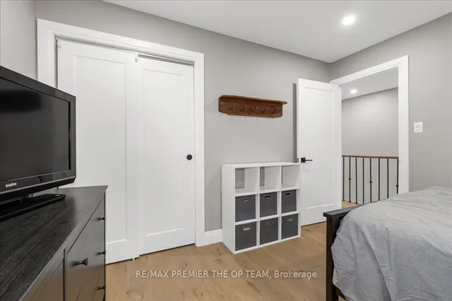 Additional image 19 of 27 Elmira Dr