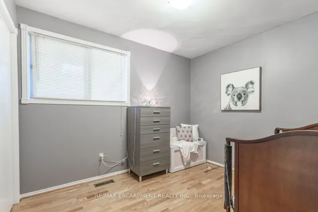 Additional image 15 of 984 Easterbrook Ave