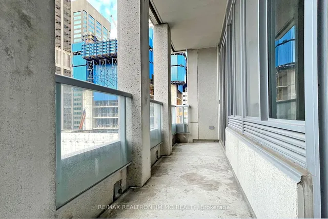 Additional image 22 of 35 Balmuto St Unit 1602