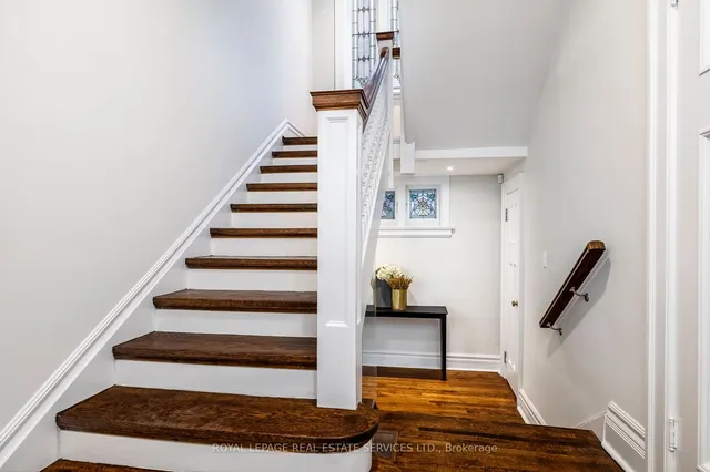 Additional image 16 of 121 Roxborough Dr