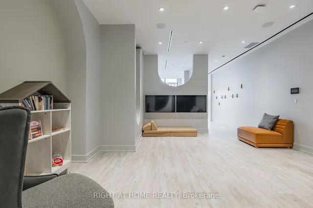 Additional image 35 of 270 Dufferin St Unit 506