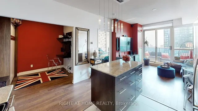 Additional image 18 of 500 Sherbourne St Unit 2604