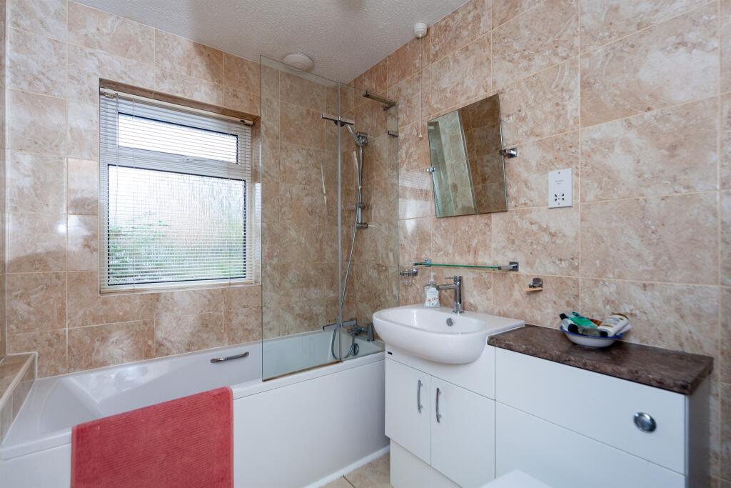 Additional image 12 of Bridgend, Mickle Trafford, Chester