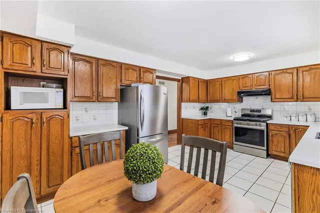 Additional image 15 of 739 Mud St