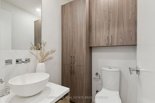 Additional image 29 of 1 Bloor St Unit 6706