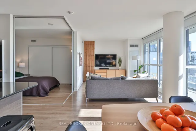 Additional image 15 of 78 Tecumseth St Unit 1004