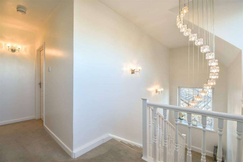 Additional image 34 of Highlight Lane, Barry