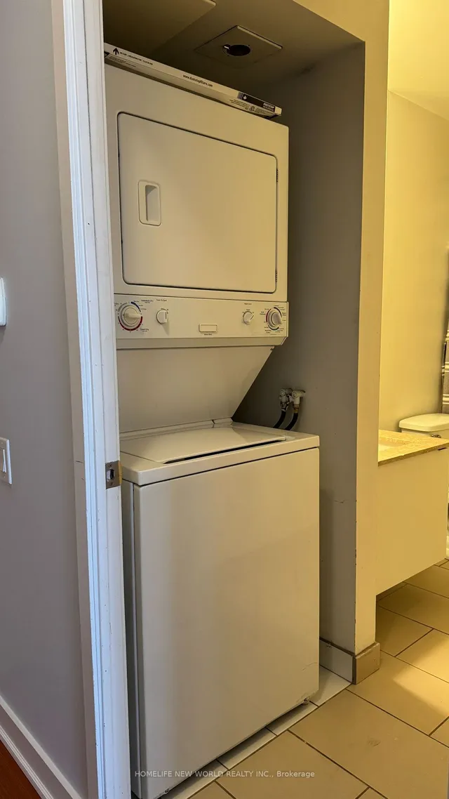 Additional image 7 of 33 Mill St Unit 2303