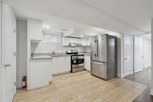 Additional image 24 of 48 Neapolitan Dr