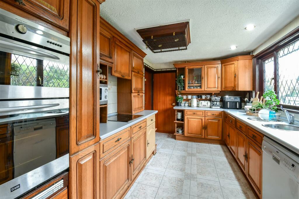 Additional image 22 of Viaduct View, Porthkerry, Rhoose