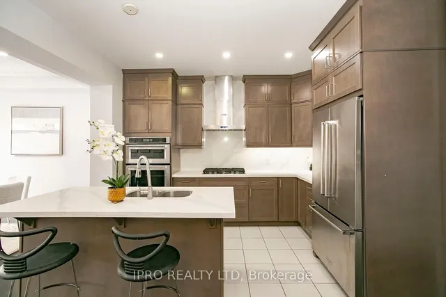 Additional image 25 of 612 Kennedy Circ