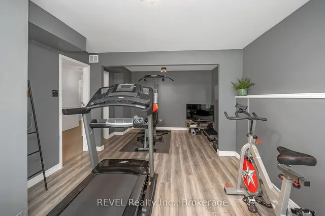 Additional image 20 of 3330 Bristol Dr