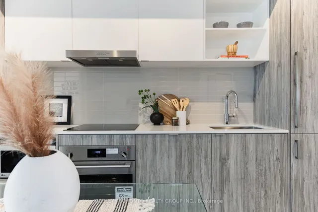 Additional image 19 of 138 Downes St Unit 1706