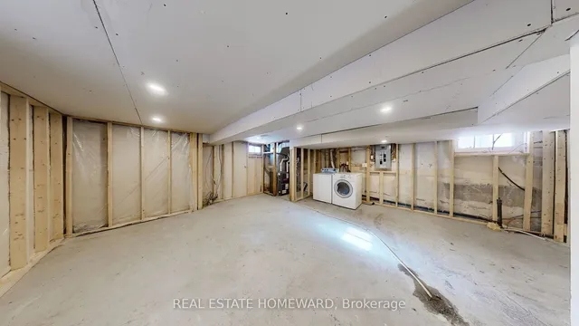 Additional image 28 of 726 Eglinton Ave