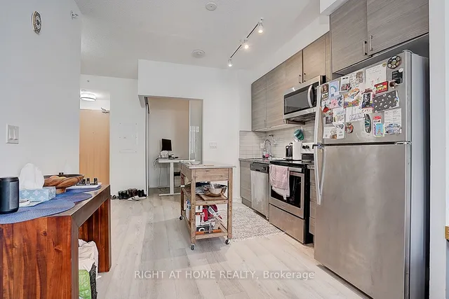 Additional image 17 of 621 Sheppard Ave Unit 521