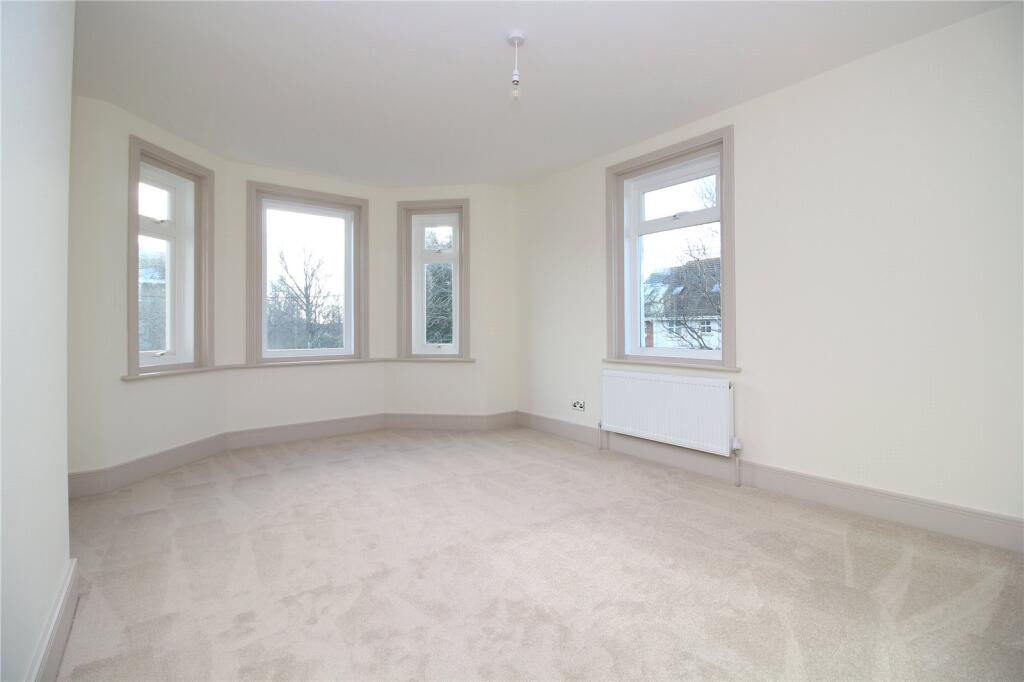 Additional image 8 of York Avenue, New Milton, Hampshire, BH25