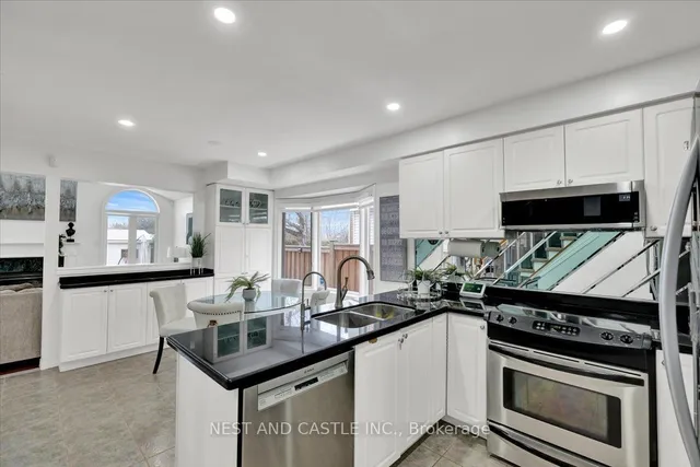 Additional image 12 of 13 Treeview Crt