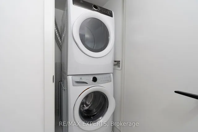 Additional image 35 of 50 George Butchart Dr Unit 102