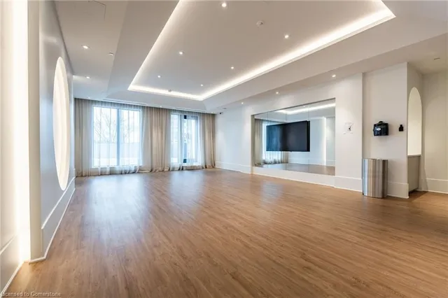 Additional image 40 of 2007 James St Unit 1305