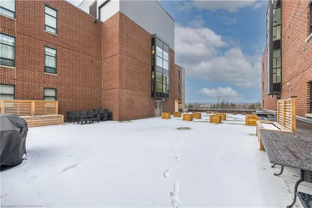 Additional image 32 of 3290 New St Unit 214