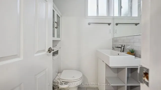 Additional image 29 of 73 Regency Sq