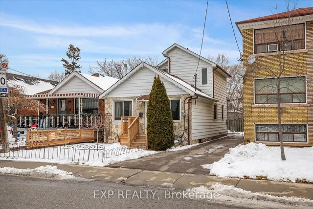 Additional image 3 of 892 Castlefield Ave