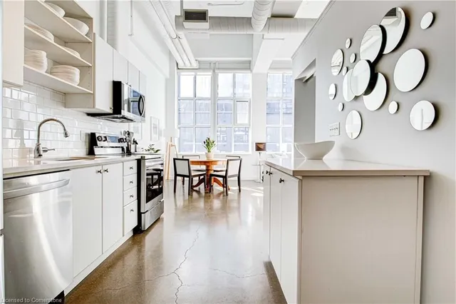 Additional image 5 of 410 King St Unit 412